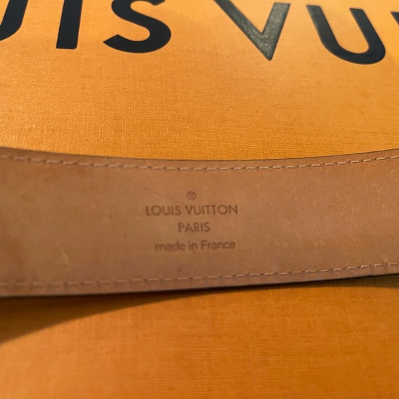 Louis Vuitton Brown canvas belt gently used no major scuffs with 1 extra hole - Picture 7 of 13